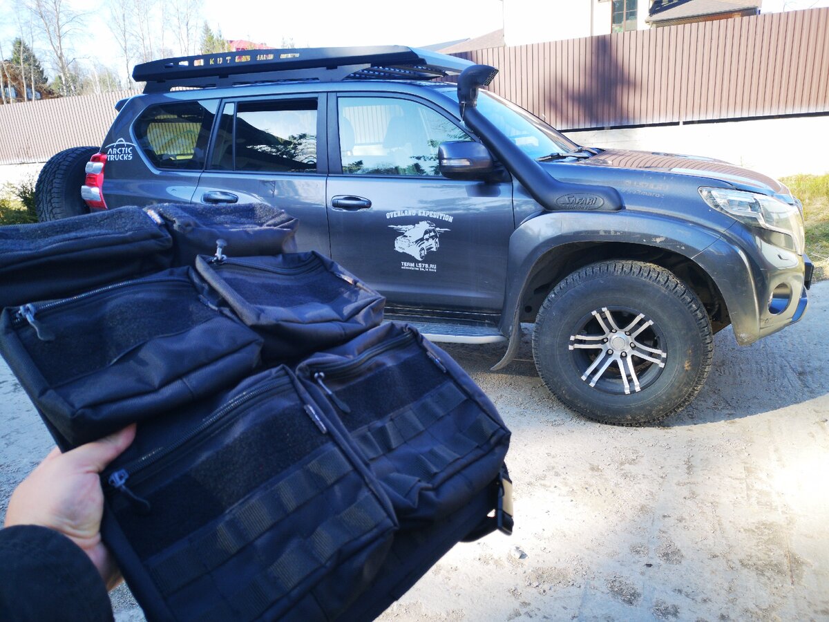 Начинаем наряжаться!  Экспедиционная машина - Тойота Ленд Крузер Арктиктракс.