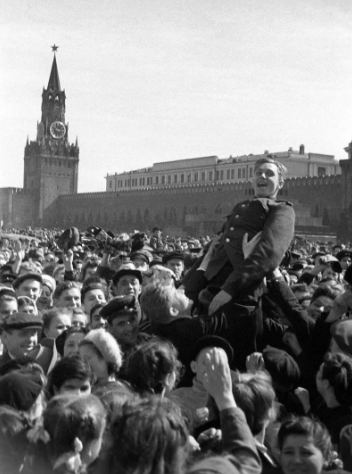 9 мая 1945 года на Красной площади...