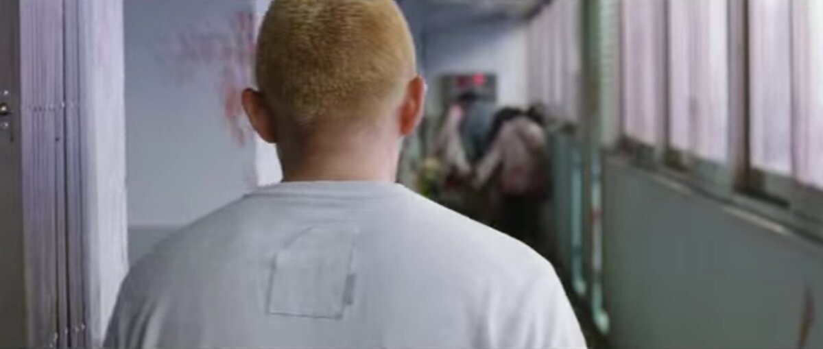 Кадр из фильма "#Выжить"