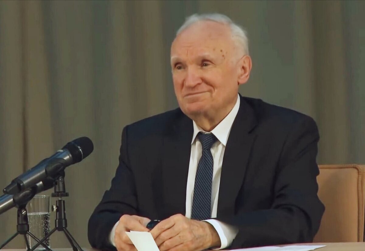 Алексей Ильич Осипов — учёный-богослов, педагог и публицист, доктор богословия, заслуженный профессор Московской духовной академии, апологет, проповедник, писатель, православный катехизатор.