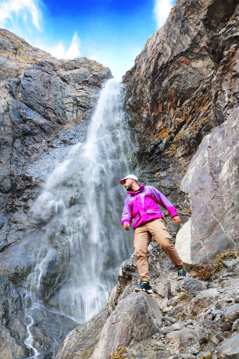 Тимур и большой Суфруджукский водопад.
