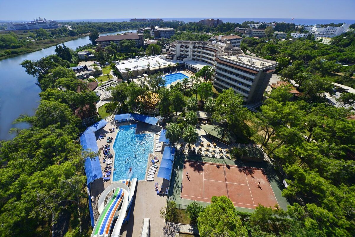 Вид сверху на LINDA RESORT 5*