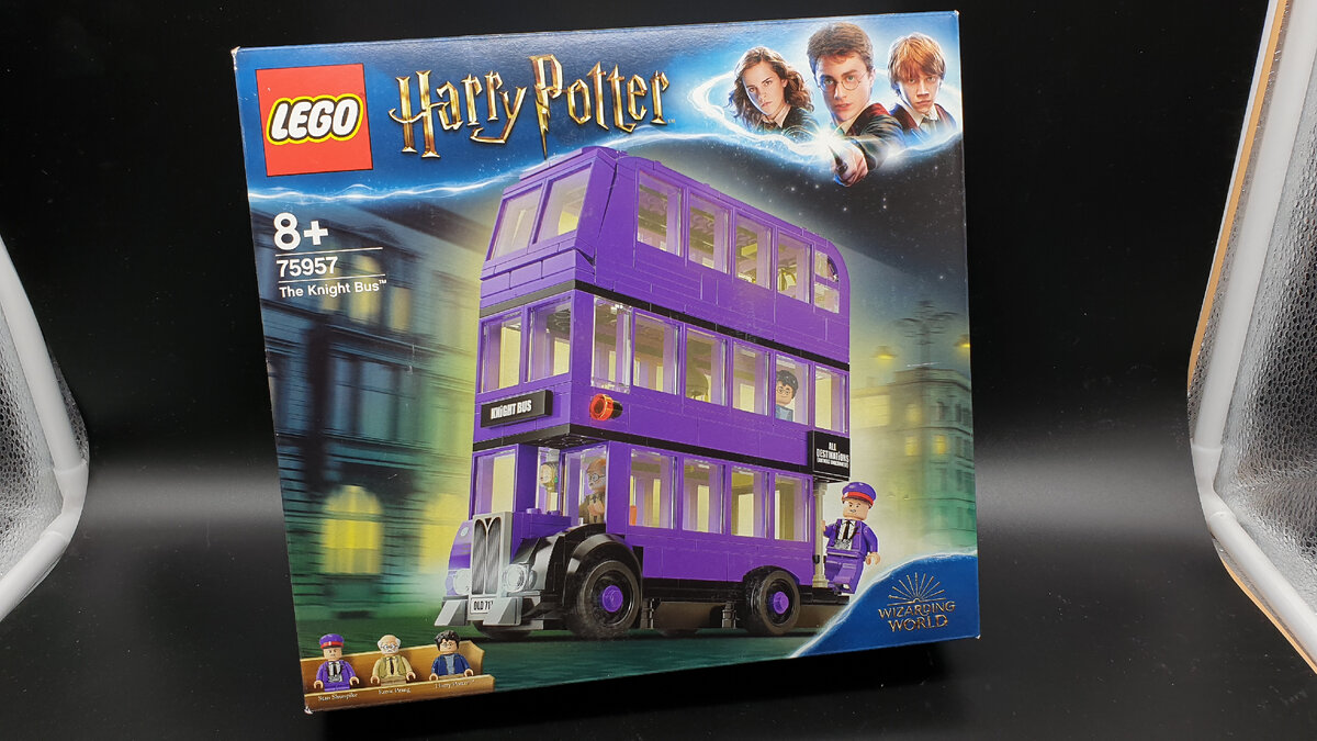 Посмотреть Конструктор LEGO Harry Potter 75957 Ночной рыцарь в коробке с разных сторон можно в галерее. Листайте