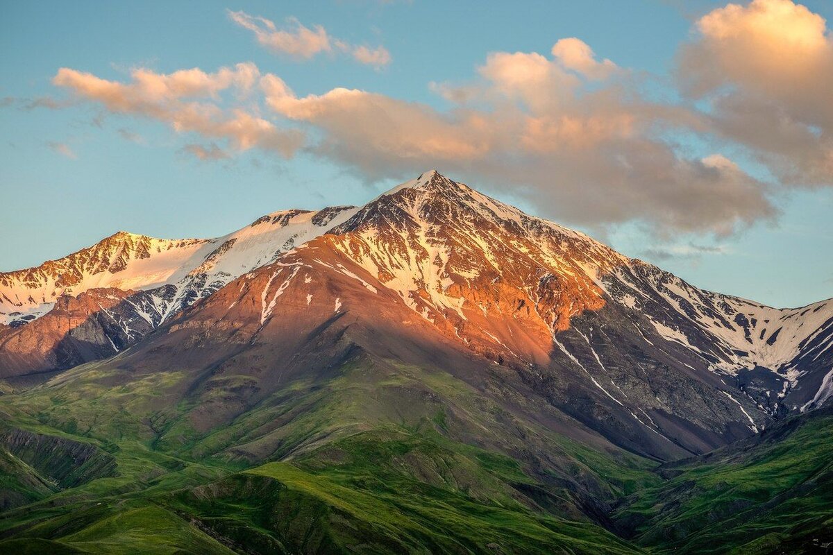 Гора Базардюзю Азербайджан