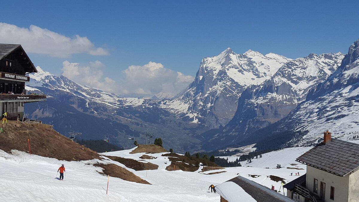 Ski village. Авиационная Горная деревня.