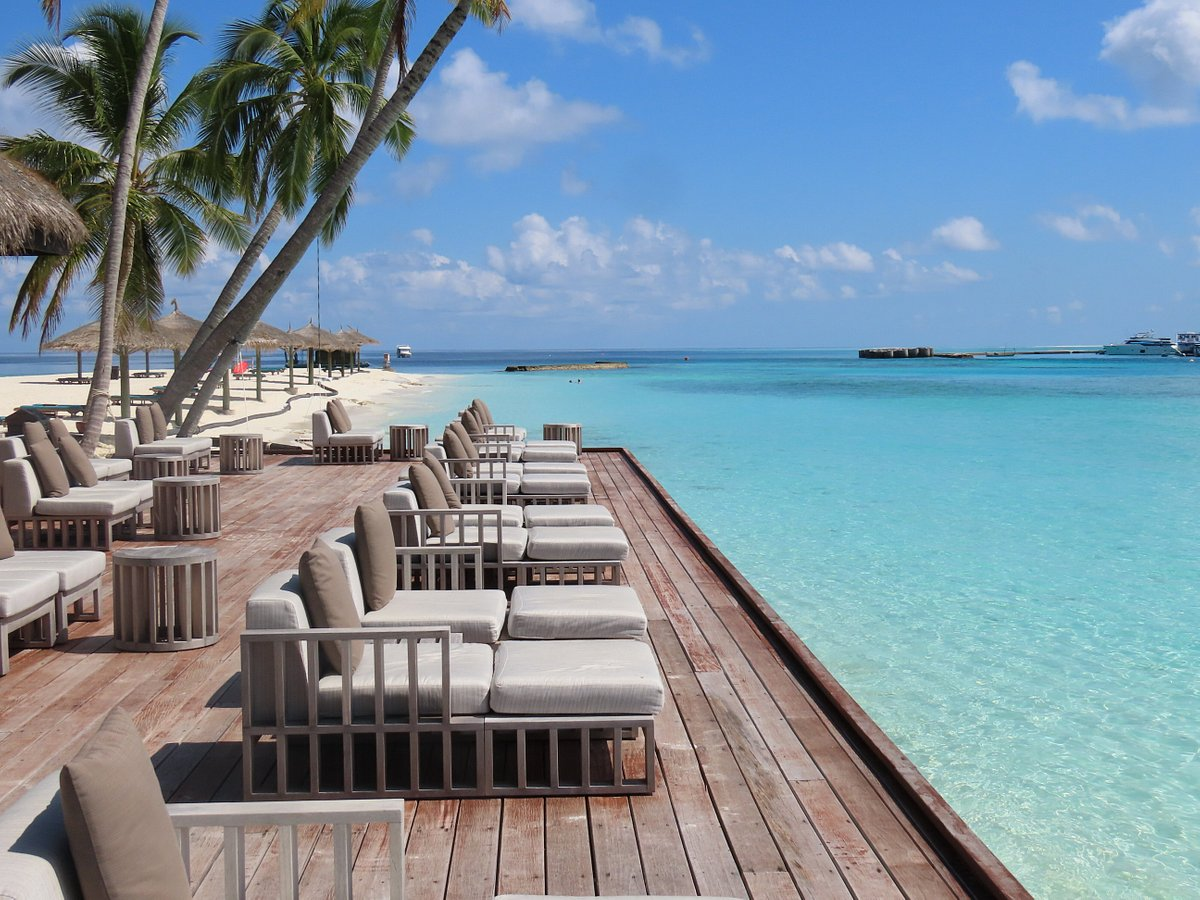 Veligandu Island Resort 4*