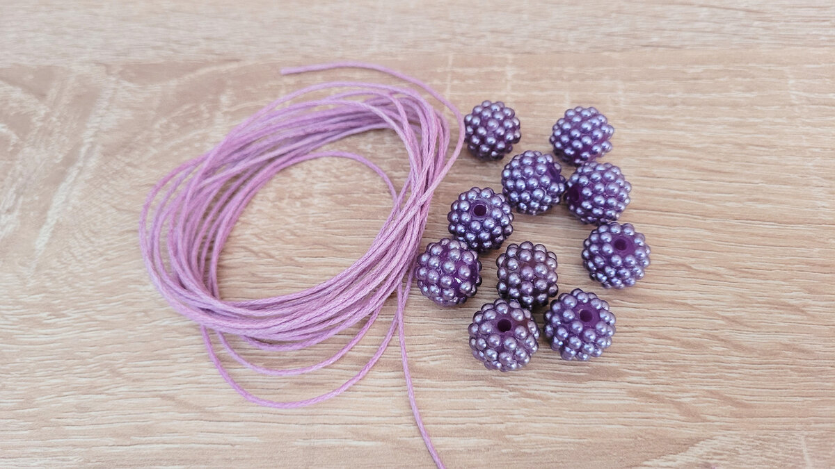 Плетение браслетов из бусин своими руками: схемы и способы плетения