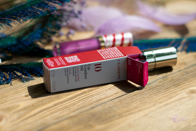 Картонная коробочка масла Clarins