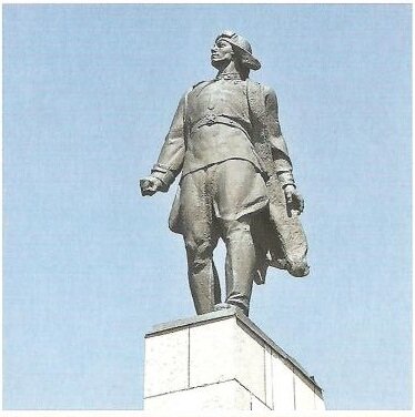 Памятник В. Талалихину в пос. Кузнечики Московской обл.