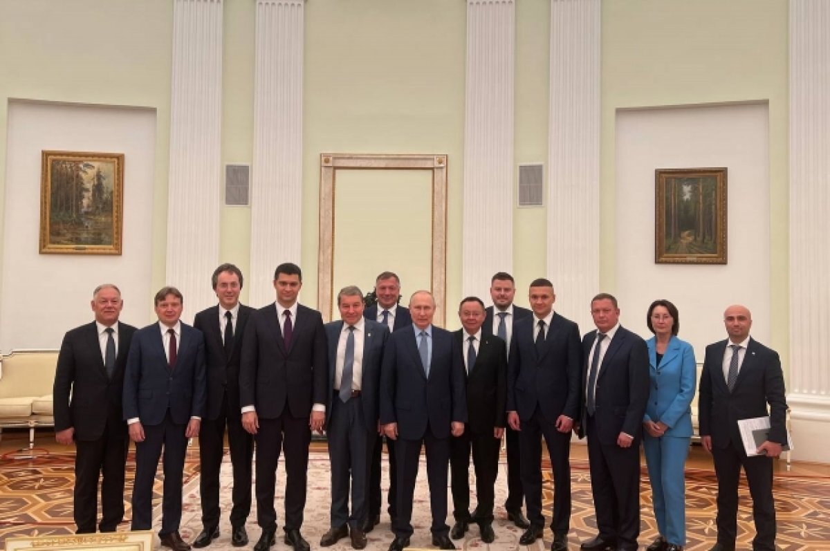    Владимир Путин провел совещание по вопросам развития строительной отрасли