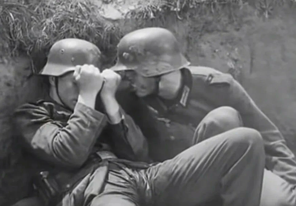 Советские и немецкие офицеры польша 1939. Поляк он был или немец не знаю. Поляк он был или немец не знаю. Польский рядовой 1939. Польские солдаты сс.