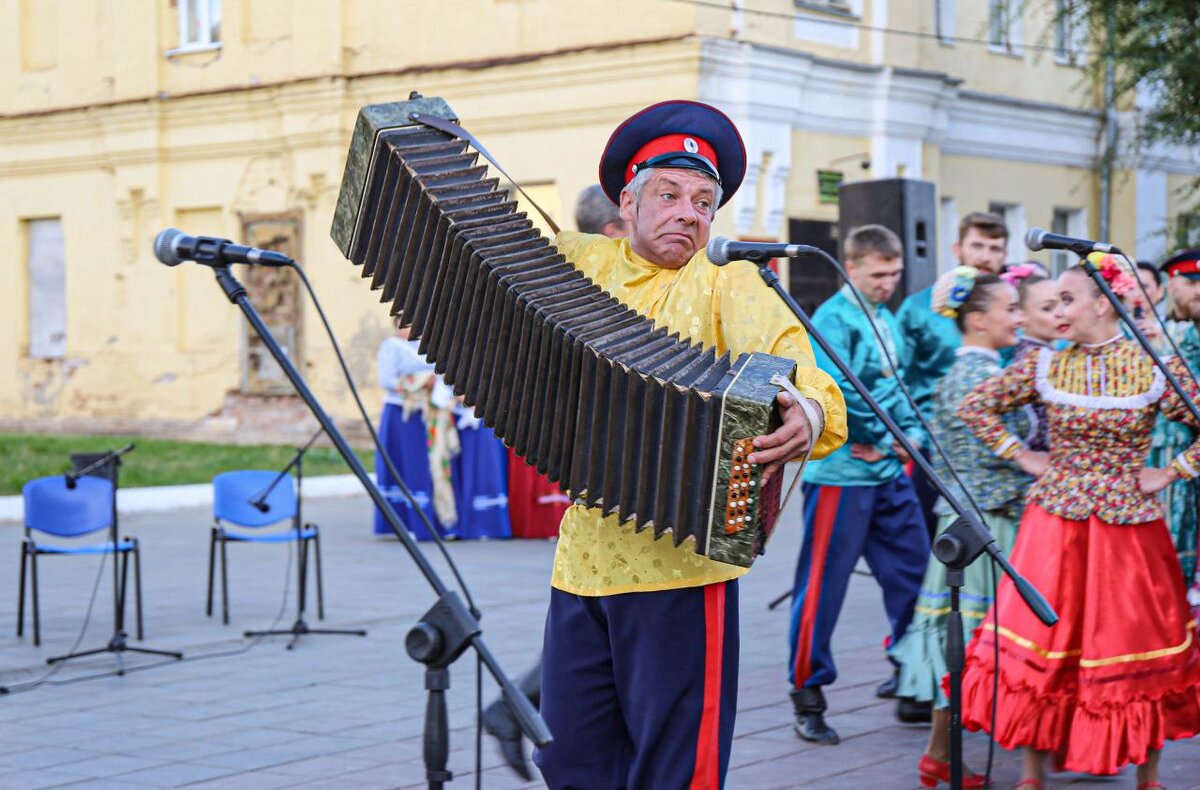    В областном центре стартовал фестиваль казачьей культуры «Оренбург – форпост России» Марина Шарт