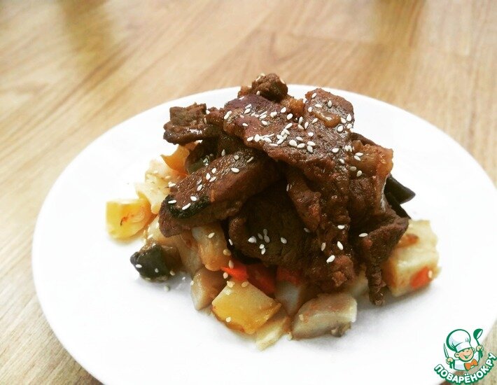 Потрясающе вкусное азиатское блюдо с пикантным соусом, которое можно подавать как в сочетании с гарниром, так и самостоятельное блюдо.