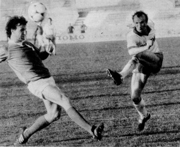 С.Стукашов открывает счет в матче Динамо "М) - СКА (Р-н-Д). Фото из интернета.