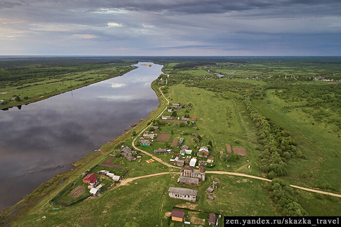 Река и деревни