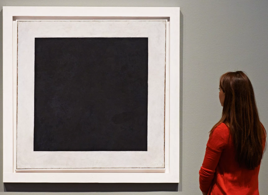 Существует суждение, что не вы смотрите на "квадрат", а он на вас. Источник: https://www.2do2go.ru/events/66081/vstrecha-kvadratnyy-stol