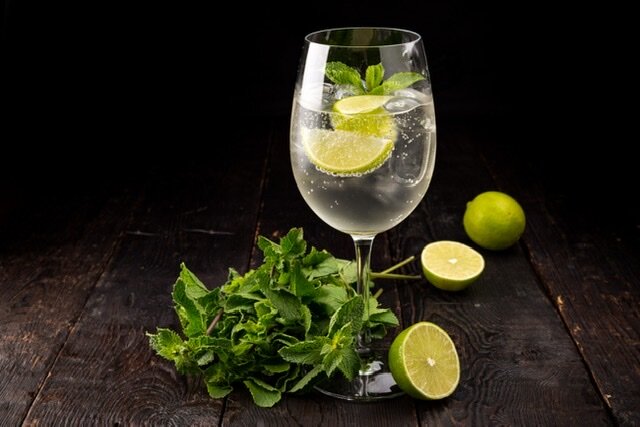 Lichi spritz