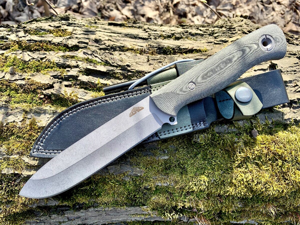 Нож изготовлен из стали PGK