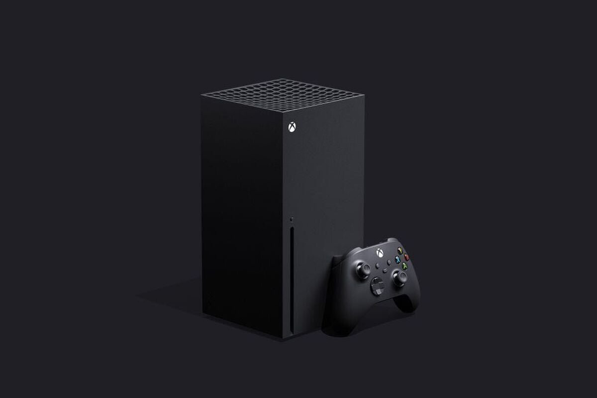 Новое поколение игровой приставки Microsoft официально будет называться Xbox Series X. 
Дизайн консоли напоминает больше классические компьютеры, а не приставки. Её можно использовать как в вертикальной, так и в горизонтальной ориентации.

Для демонстрации Series X, Microsoft использовала игру Senua’s Saga: Hellblade 2, которая разрабатывается для новой консоли. Точные технические характеристики компания не стала раскрывать.