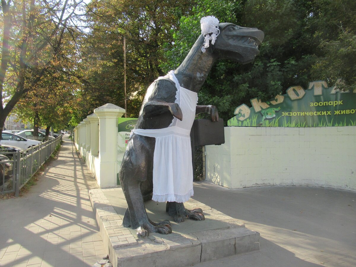 Памятник теще в туле фото адрес