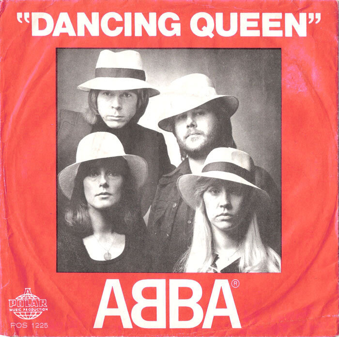 Песня dance queen. ABBA Dancing Queen обложка. Абба дэнс Квин. Абба в шляпах. «Dancing Queen» квартета ABBA.