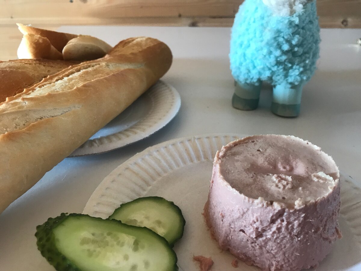 Помимо "распаковки" Лама уговорила меня сделать и представление "сервировки"4.