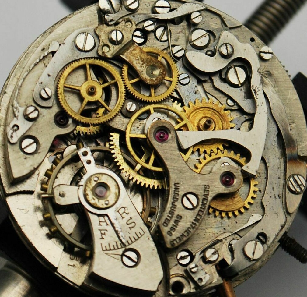 Механизм Центробанка напоминает часы.