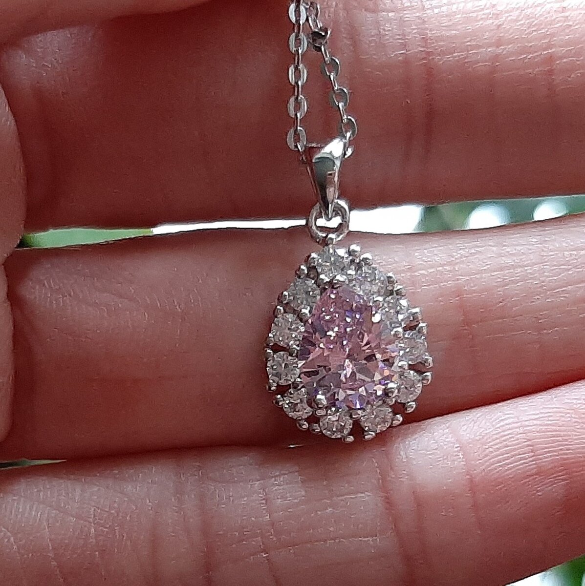Серебро 925 пробы чернеет. 925 FP серебро из Китая. На чем смотрится серебро. Какие кристалла лучше смотрятся с серебром.