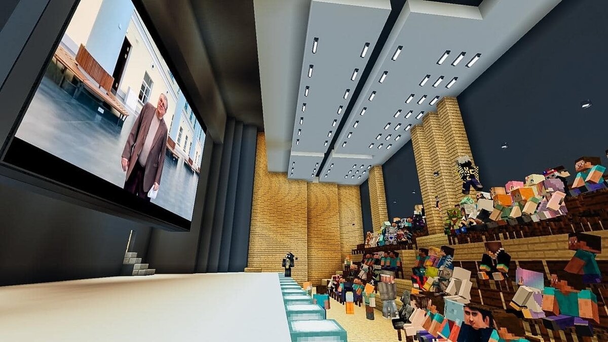 На открытие с поздравлениями пришел даже лично ректор "ВУЗ"а