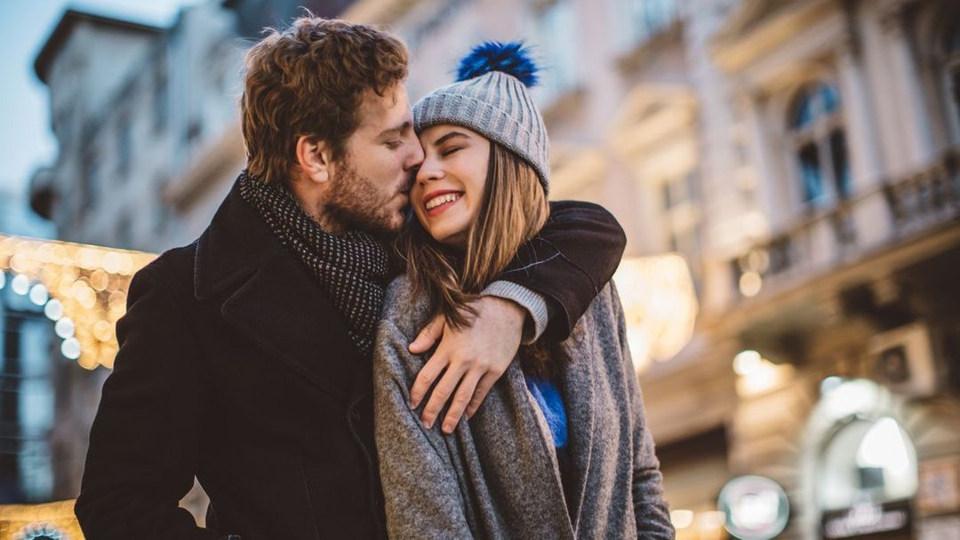 Вы чувствуете, что вас партнер ценит, или, наоборот, вам часто нарушенными, что партнера вы не заботите? Вполне возможно, что все вы говорите другим эмоциональным языком.