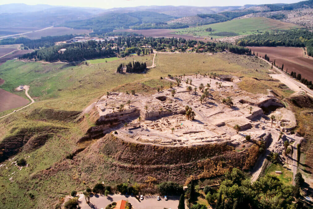 https://waynestiles.com/wp-content/uploads/2013/04/The-stratigic-site-of-Tel-Megiddo.jpg