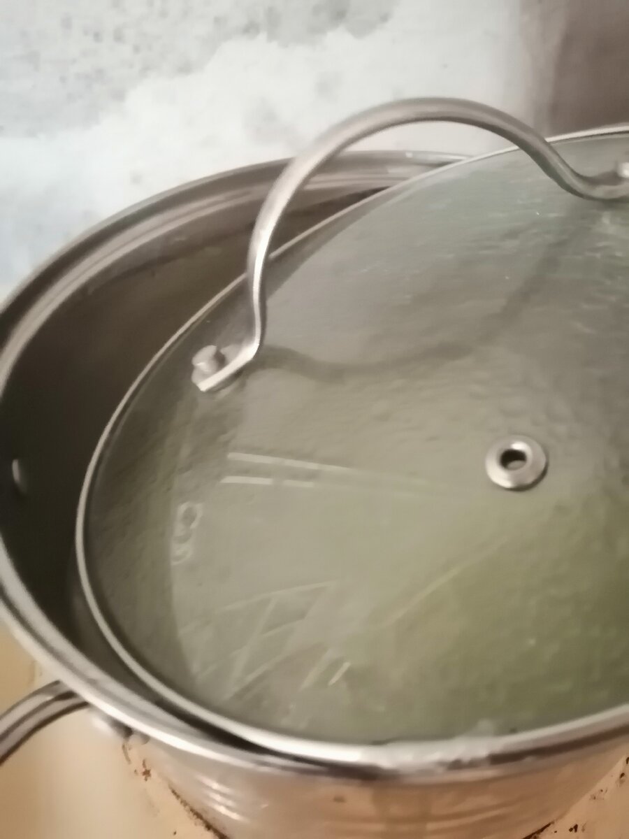 Кипит вода