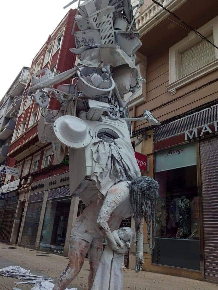 Памятник. Посмертно.