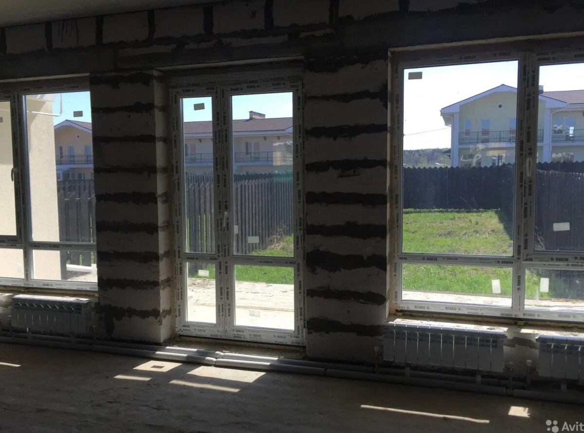 Таунхаусы в д. Крутая (фото с Авито)