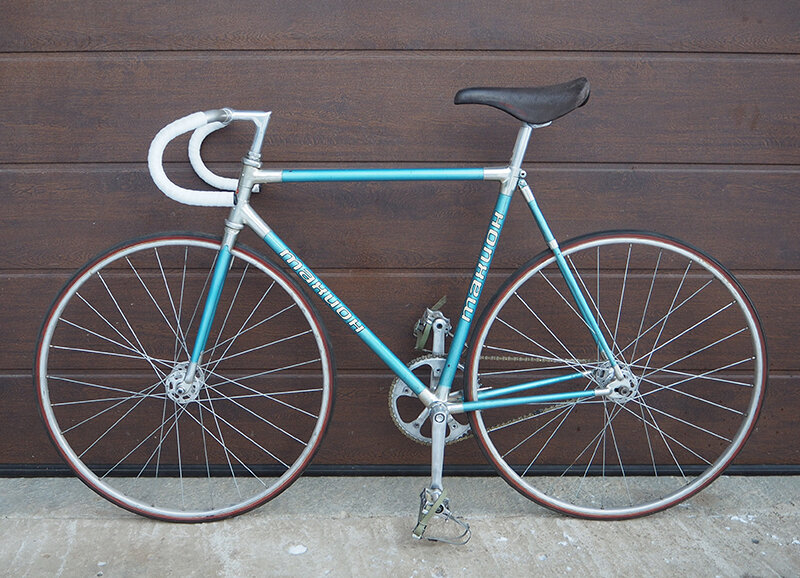 Экспериментальный композитный трековый велосипед "Тахион" модели 156-444 1981 года из коллекции Веломузея Андрея Мятиева.