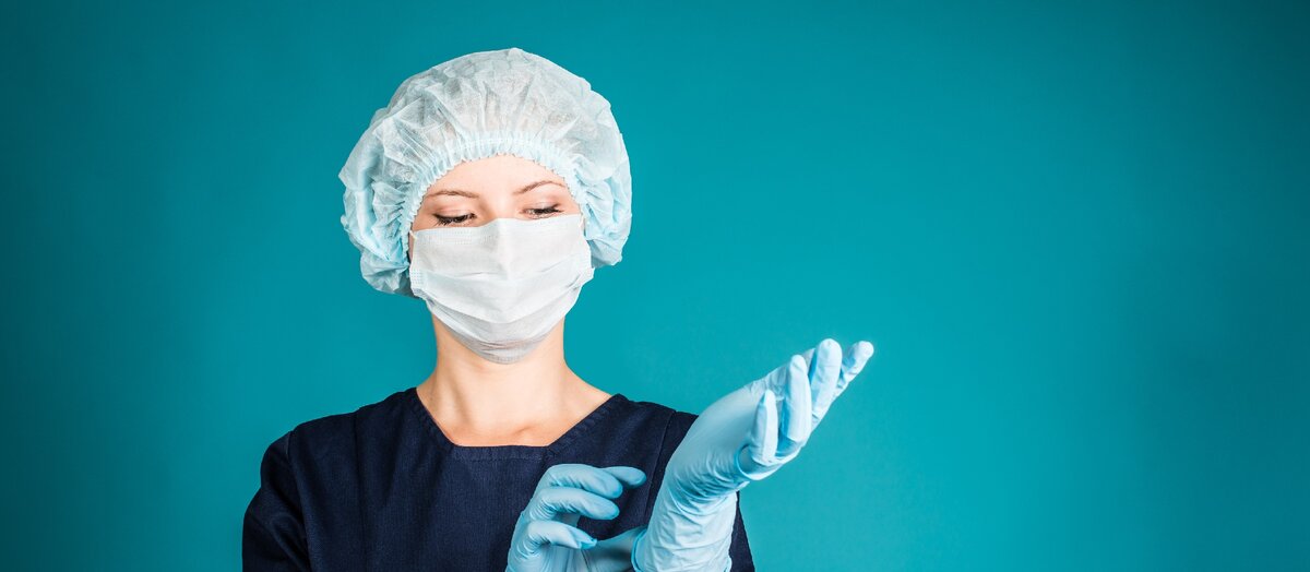 Средства индивидуальной защиты. Маски, перчатки, халаты, комбинезоны и другие. Фото из открытых источников