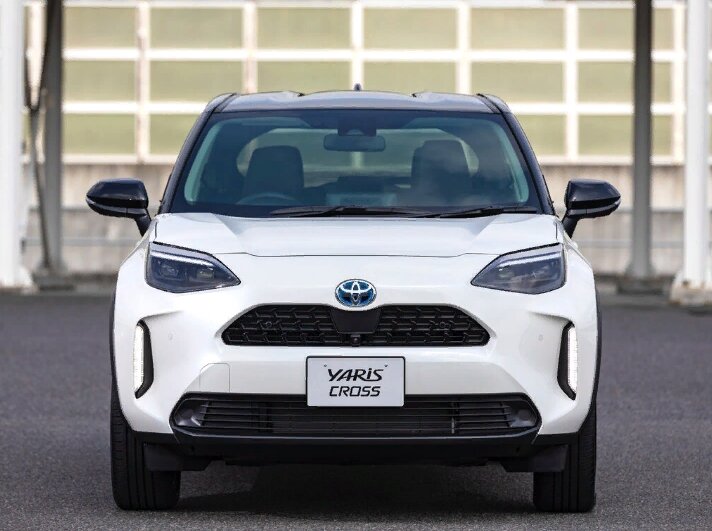 Toyota Yaris Cross 2021 - передняя часть