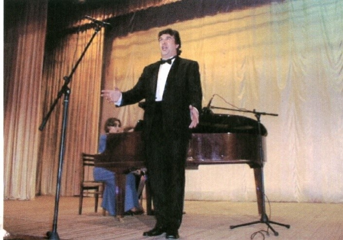 Октябрь 2001 года. Первый большой концерт Романа Муравицкого в родном городе