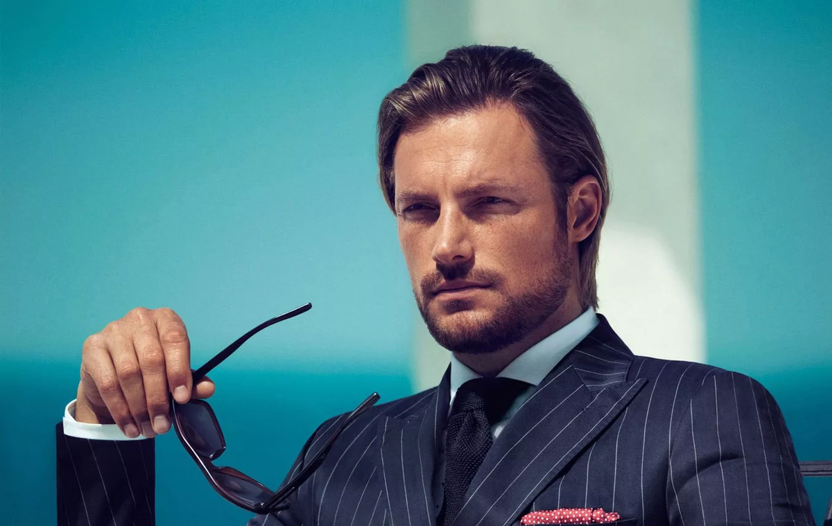 Харизматичный человек это. Габриэль Обри Hugo Boss. Габриэль Обри для Boss. Успешный мужчина. Уверенный мужчина