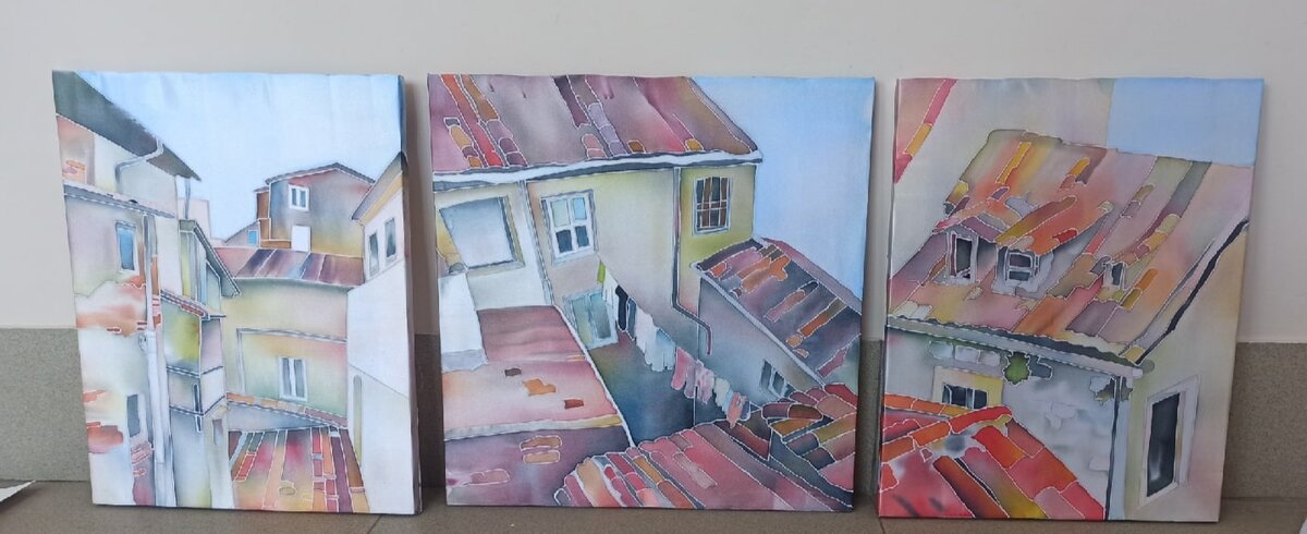 Фото автора. Тяглова Н. Триптих "Крыши", техника батик.