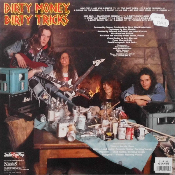 Источник: https://img.discogs.com/PUdf9gR4V-0xIw0UjyDKJq__NDU=/fit-in/600x600/filters:strip_icc():format(jpeg):mode_rgb():quality(90)/discogs-images/R-2934515-1431932809-6916.jpeg.jpg