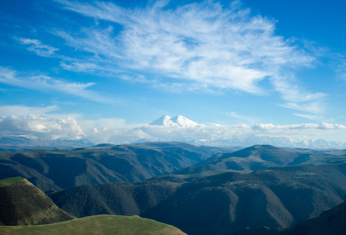 https://unsplash.com/photos/LvJGgt1i-WY