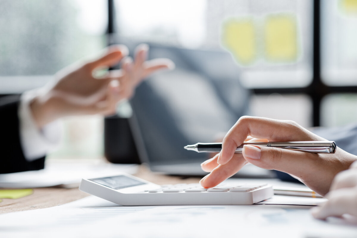    Занимая у банка, вы возвращаете долг и проценты. Но на процентах можно сэкономить