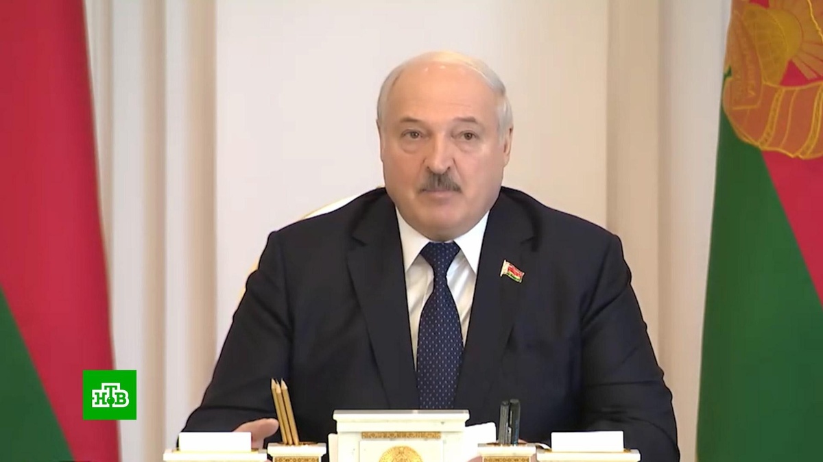    Лукашенко и Путин договорились о развертывании совместной группировки войск