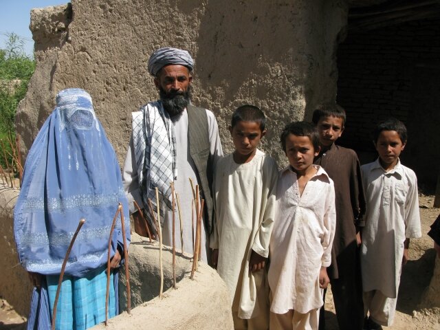   Афганская семья DFID — UK Department for International Development