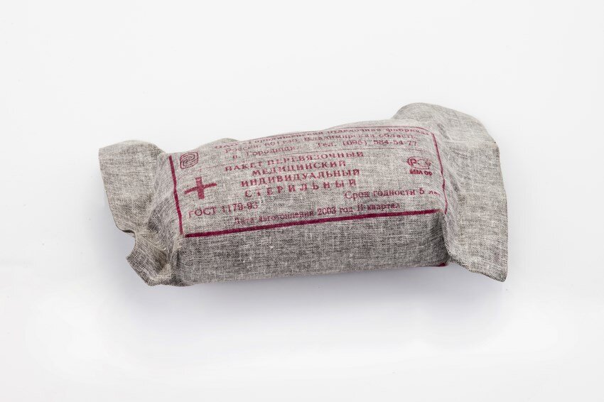 Индивидуальный перевязочный пакет
