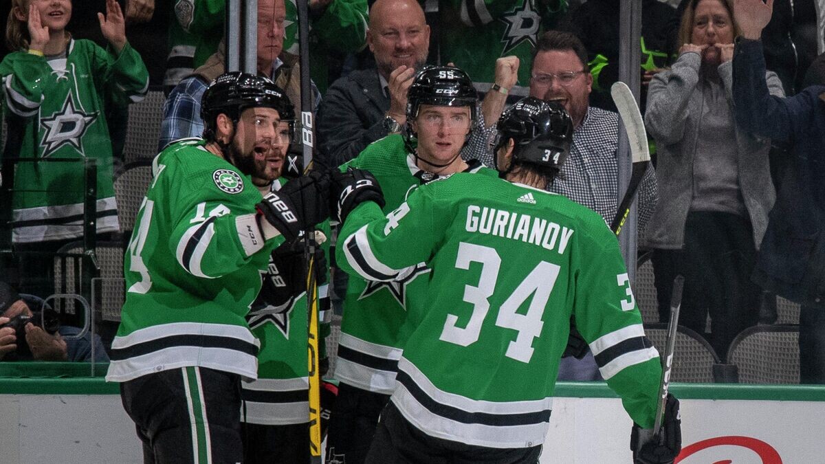    Хоккеисты "Далласа"© Jerome Miron