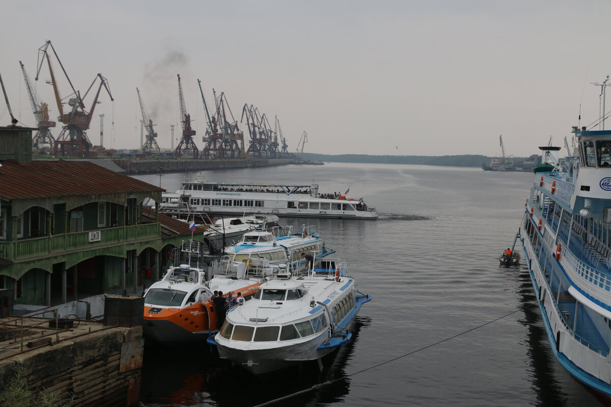 Якутия 38. Порт Осетрово. Осетровой порт.