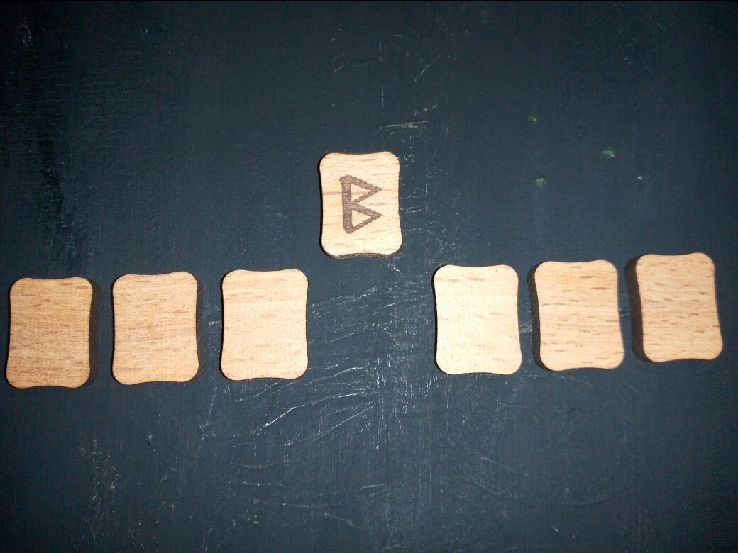 Слева первый вариант, справа - второй.