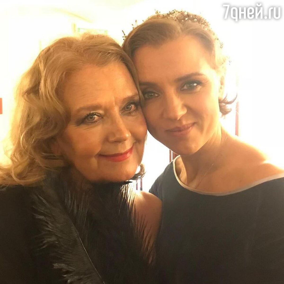    Ирина Алферова с дочерью Ксенией Социальные сети
